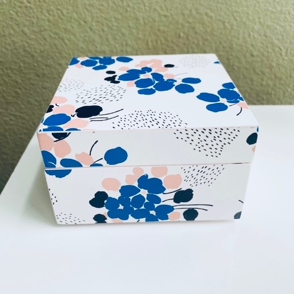 Fringe Studio Floral Wooden Storage Box - Blue - Pink - White NWT - Picture 4 of 8